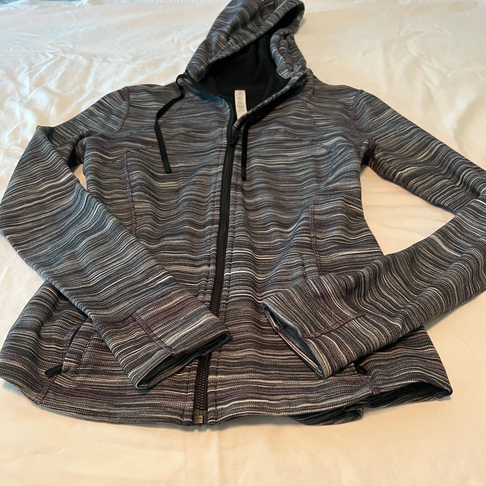 Lululemon Define Nulu jacket with hood